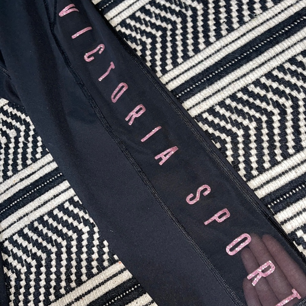Victoria’s Secret Sport Leggings - Picture 2 of 3